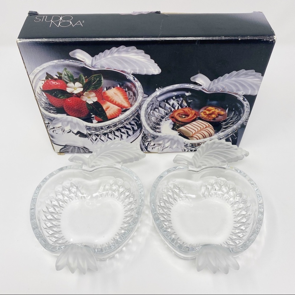 Studio Nova Apple Delight Glass Crystal Candy Bowl